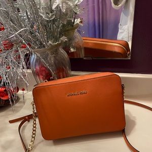 New with tag Michael kors crossbody bag